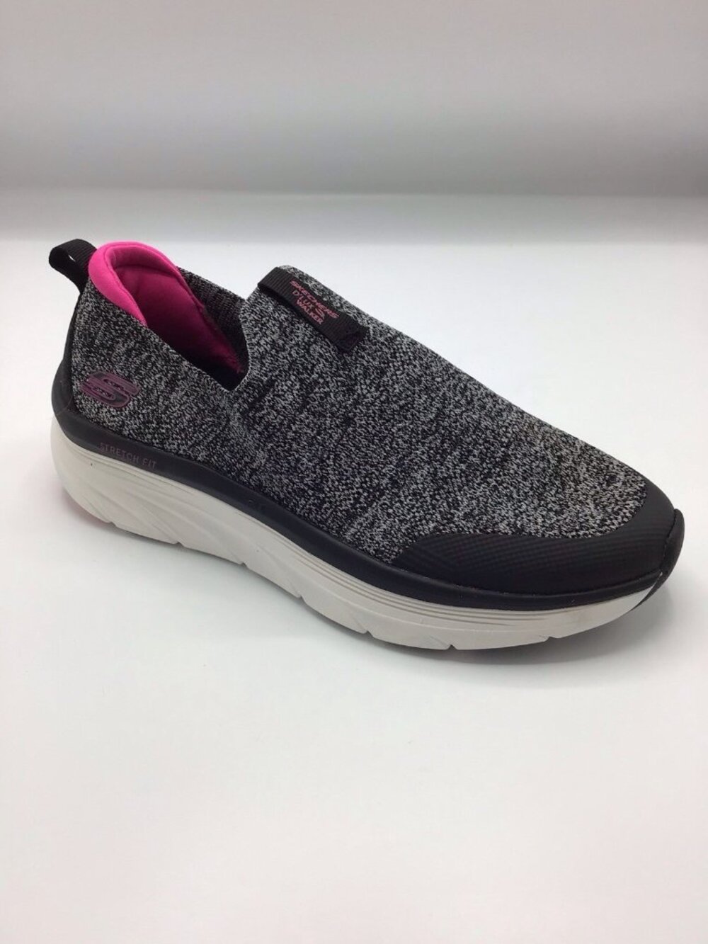 Skechers Women's D'Lux Walker-Quick Upgrade Sneaker Black 10